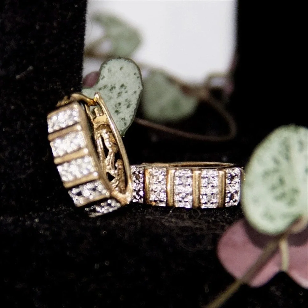 925 Sterling Silver 14k Gold Tone Filigree Pave CZ Huggie Hoop Earrings China - Picture 2 of 8